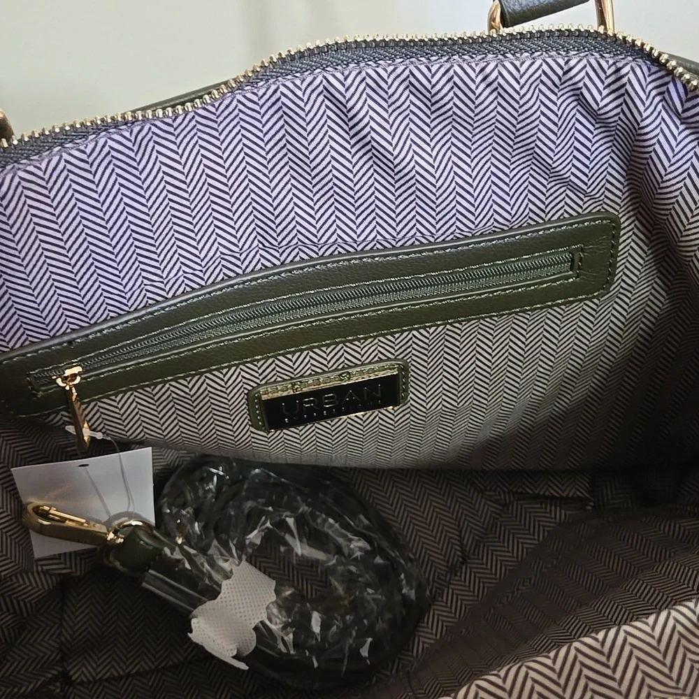 Elegant Dark Green Handbag - Picture 4 of 10
